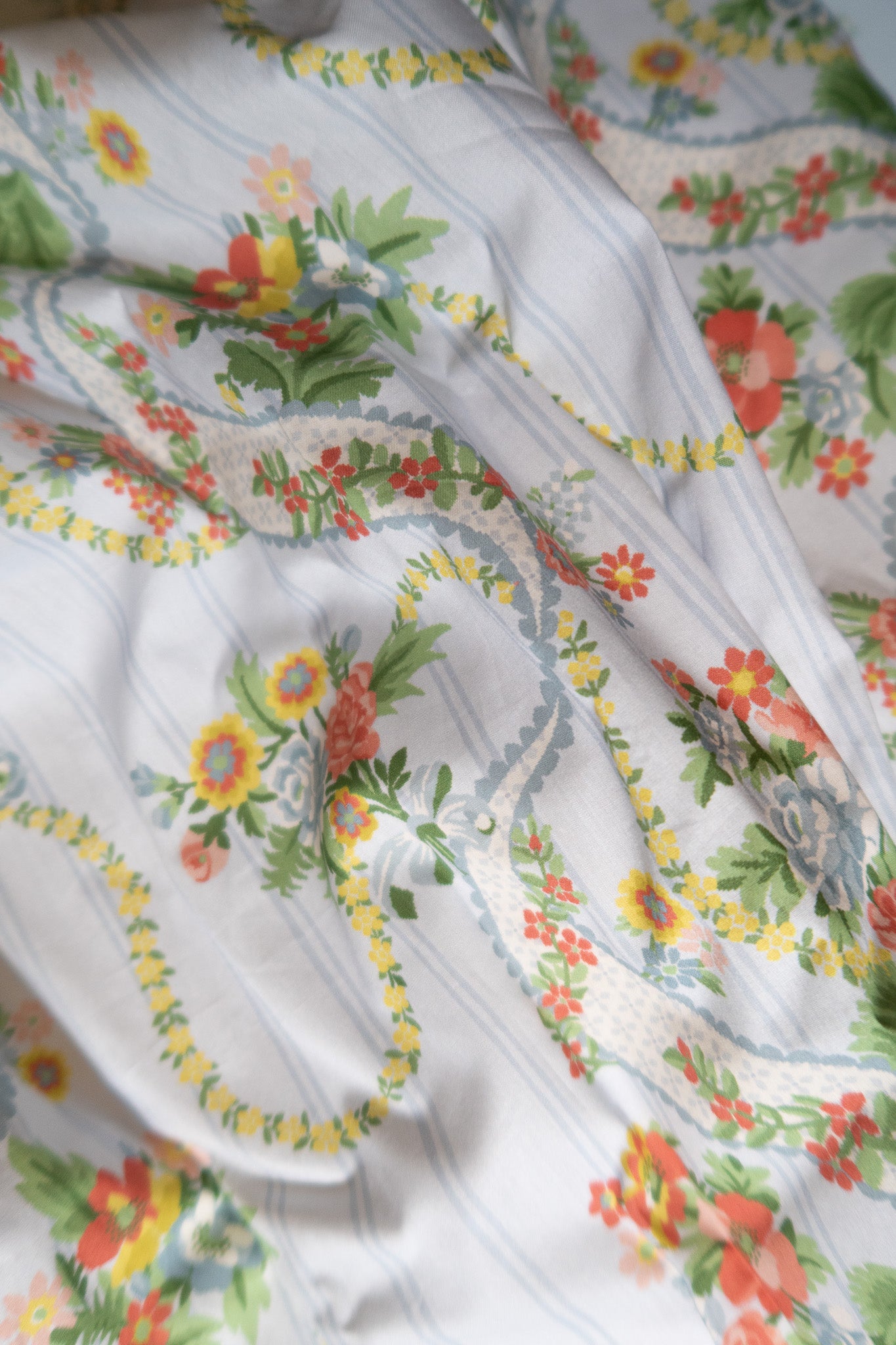 POUCH XS SQUARE RUFFLES MW LIBERTY RIBBON CASADE