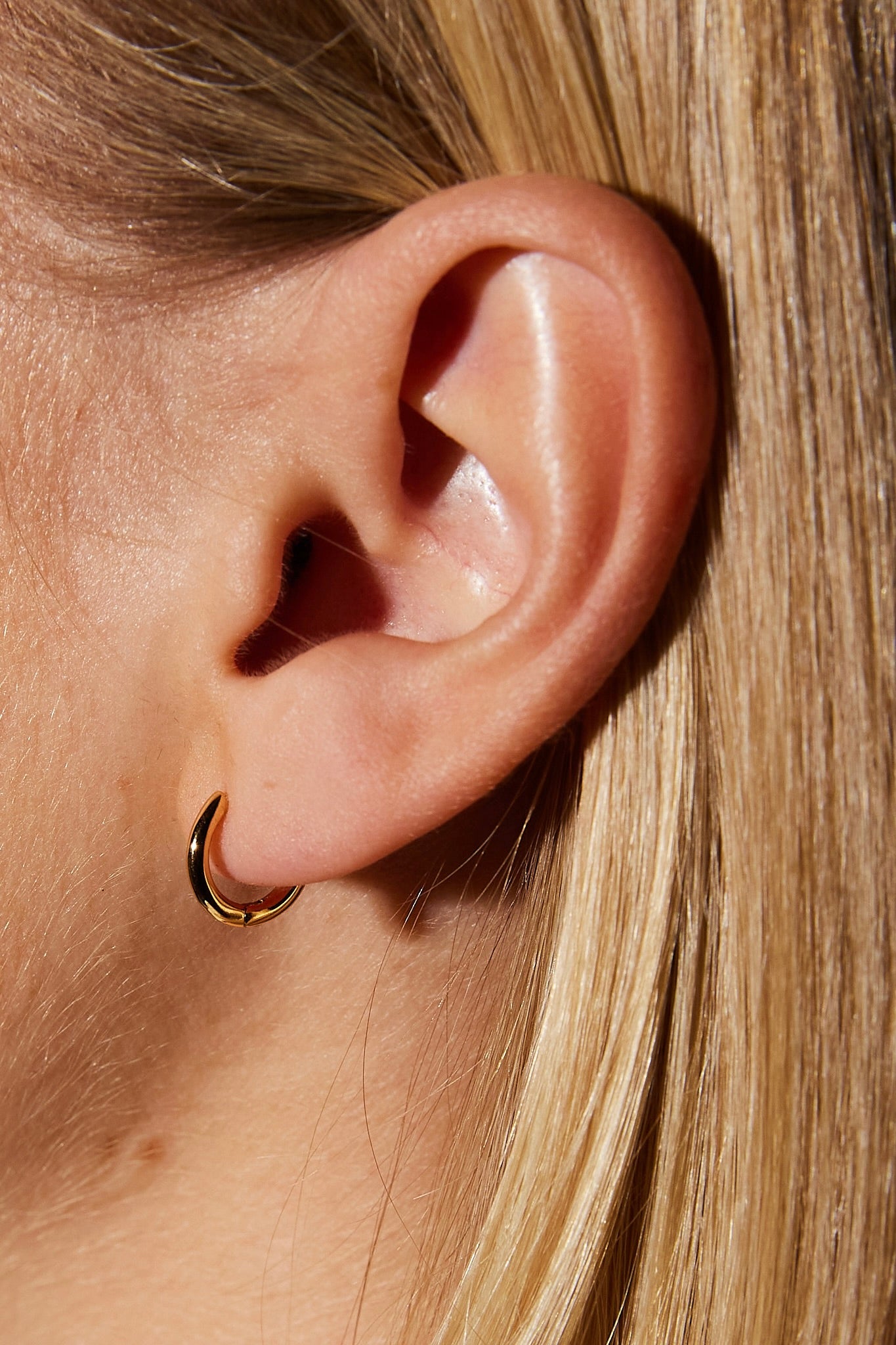 X-SMALL GOLD HOOPS