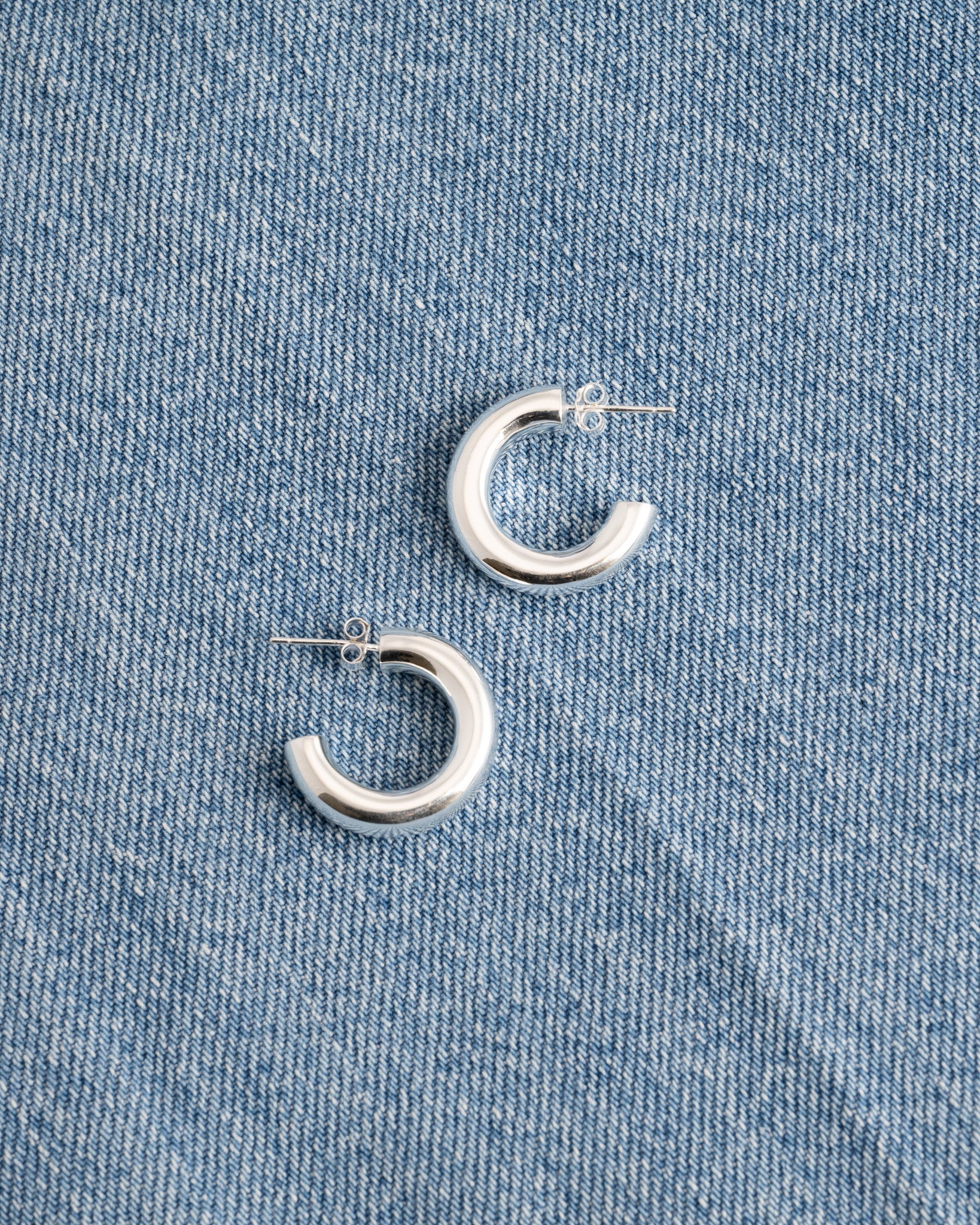 MEDIUM CHUNKY HOOPS SILVER