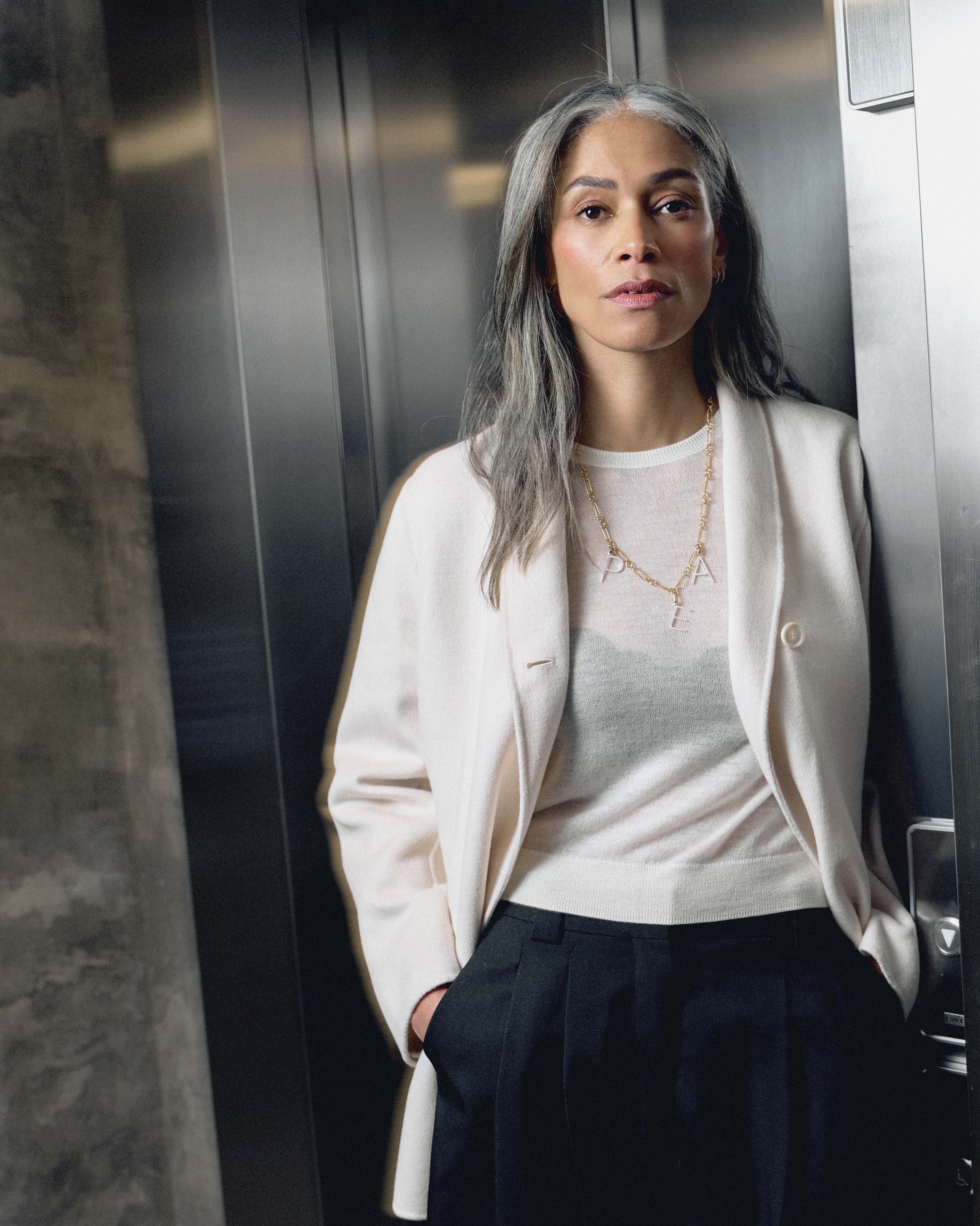 LARGE LETTER CHARM E